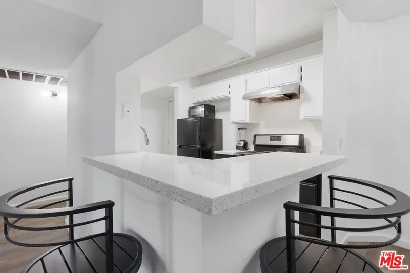 11015 Morrison Street 117 photo 2