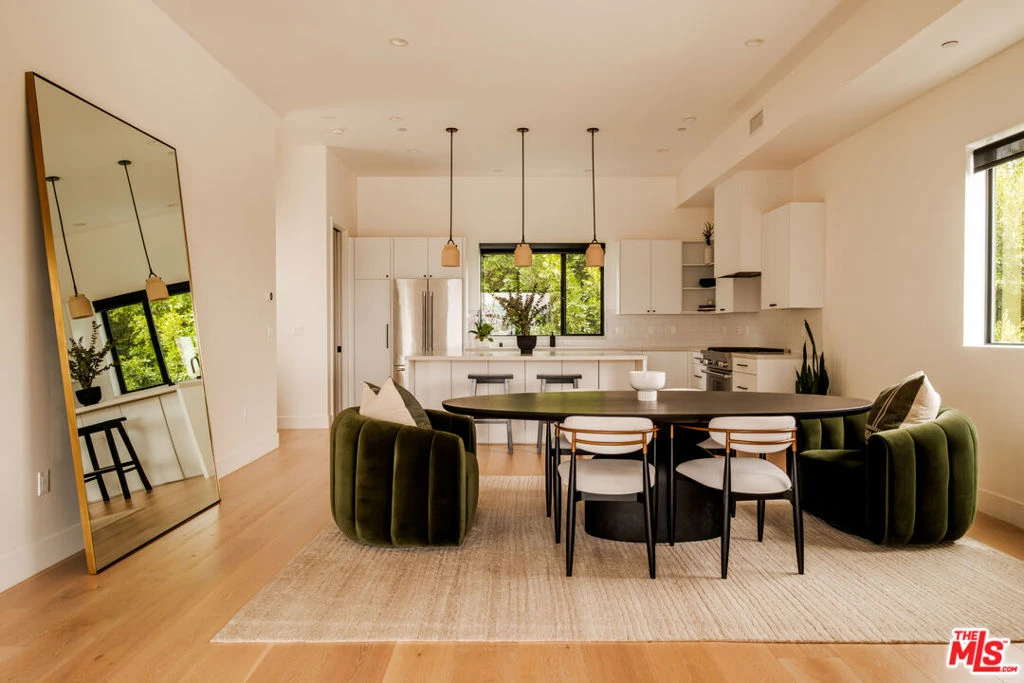 Interior 2