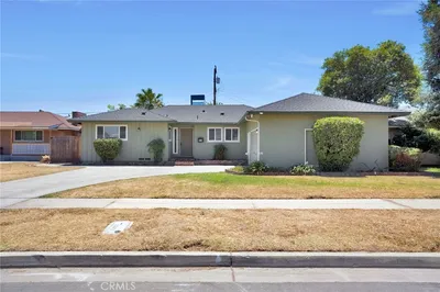 2938 E Willis