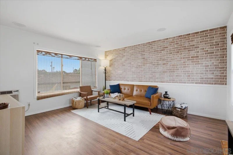 6735 Amherst 5, San Diego, CA 92115