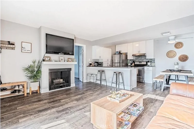 2801 B S Fairview
