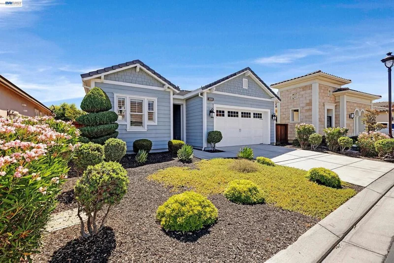 1810 Moscato Pl photo 2