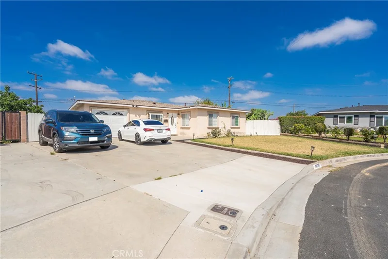 Photo 2 of 9426 Mirage Ave