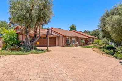 2365 Shaylene Way