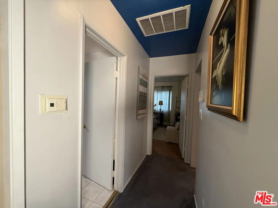 Interior 4