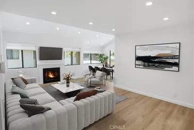 10566 Sunland 7