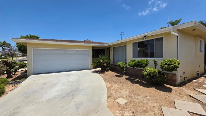 6034 S Kings, Los Angeles, CA 90056