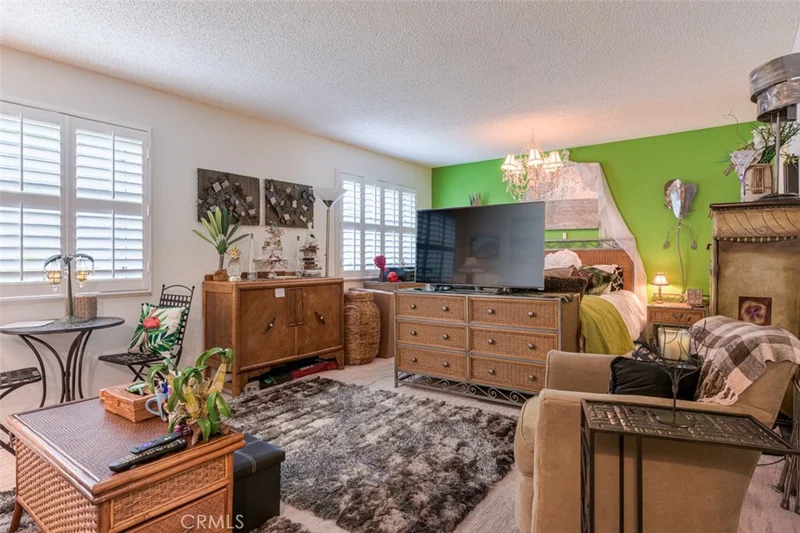 11813 Runnymede Street 14 photo 2
