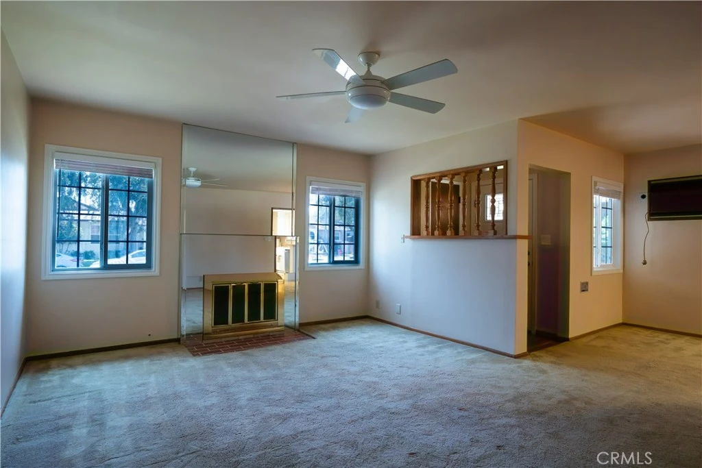 Interior 4