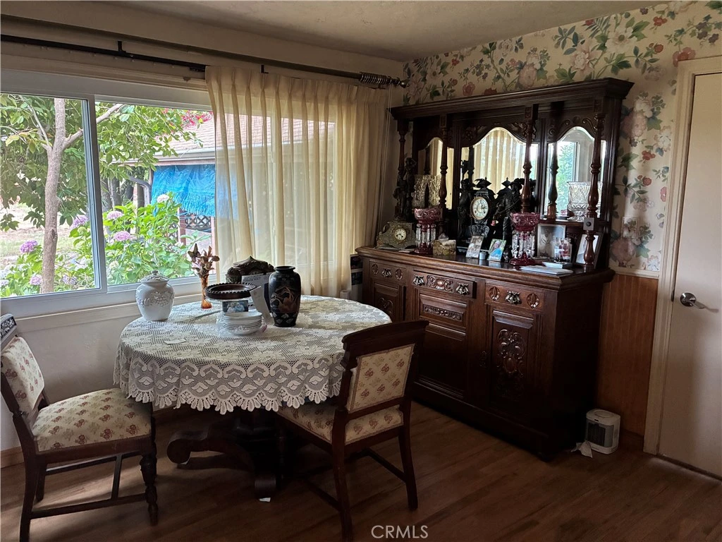 Interior 3