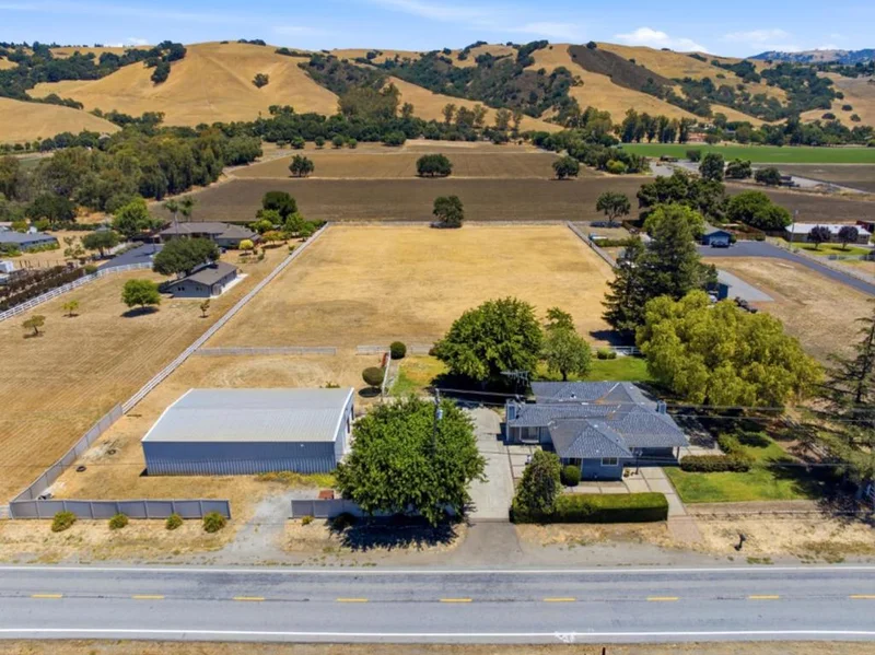 15600 Foothill Avenue, Morgan Hill, CA 95037