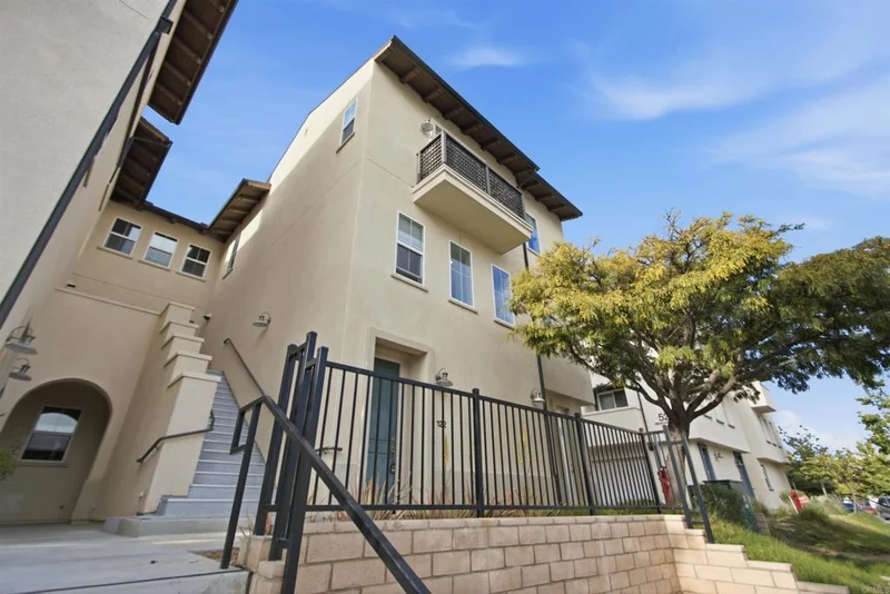 5200 Beachside Lane 122, San Diego, CA 92154