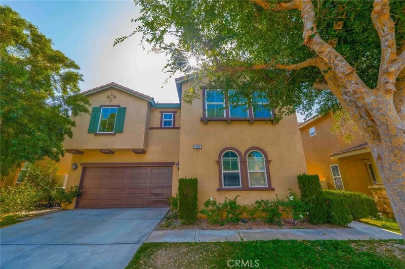 1109 N Yucca Ave