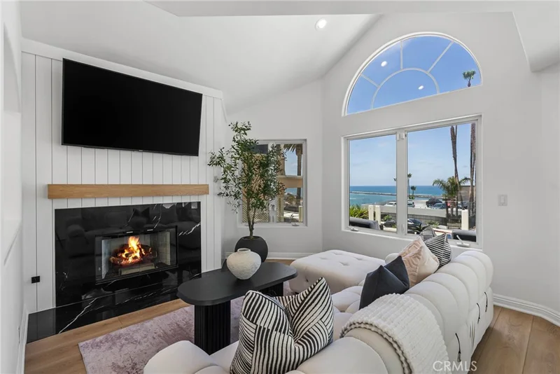 Photo 2 of 2508 Ocean Boulevard