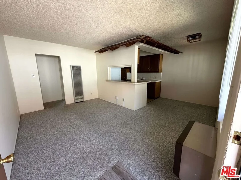 307 N Curtis Avenue E photo 2