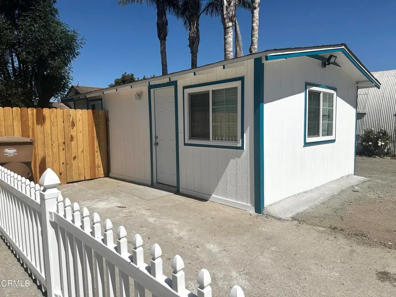 2263 E Los Angeles Avenue Studio