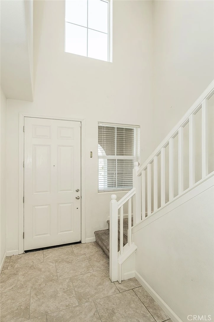 Interior 4