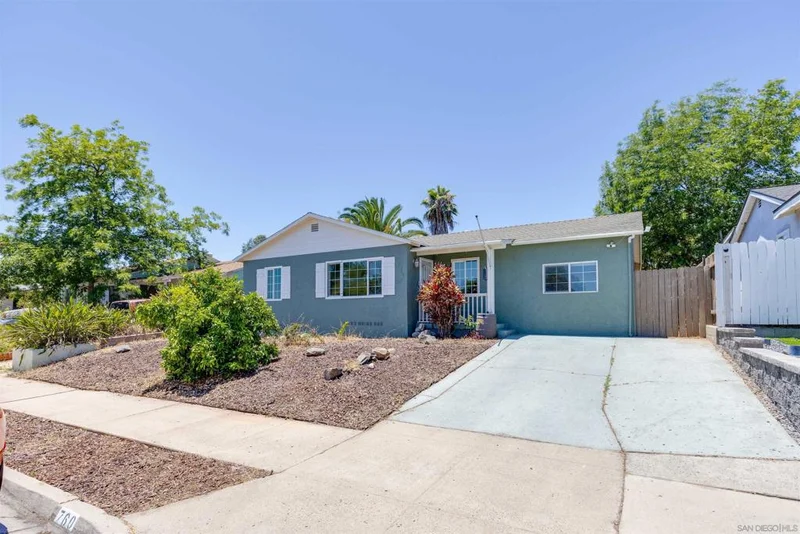 760 El Monte Rd