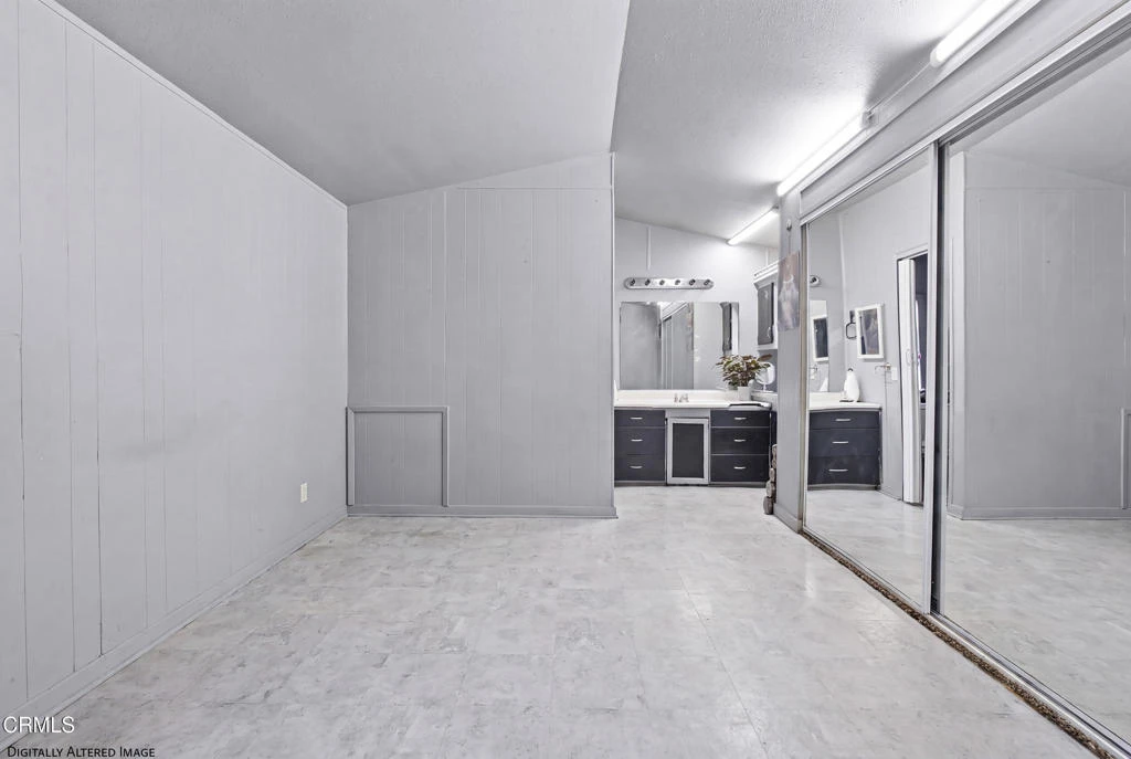 Interior 2