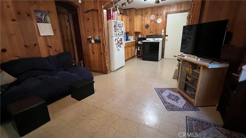Interior 3