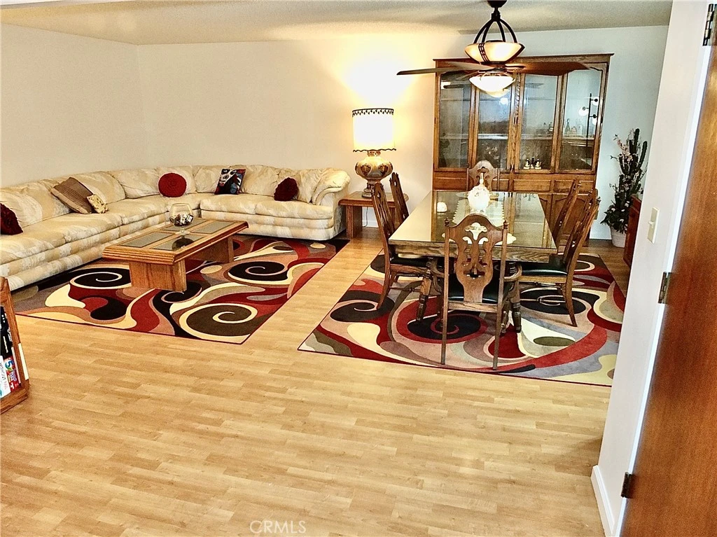 Interior 4