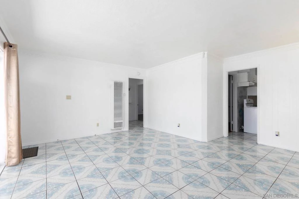 Interior 3