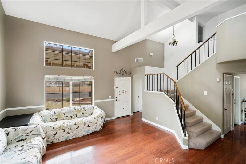 Photo 2 of 321 Avenue 12
