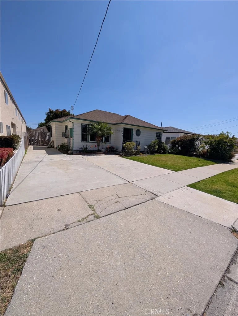 4046 W 141st photo 2