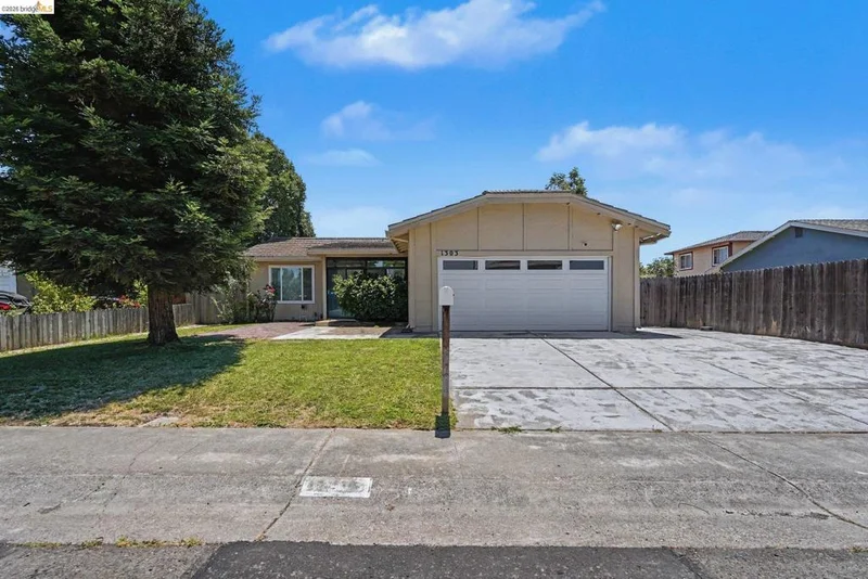 1303 Crane Dr