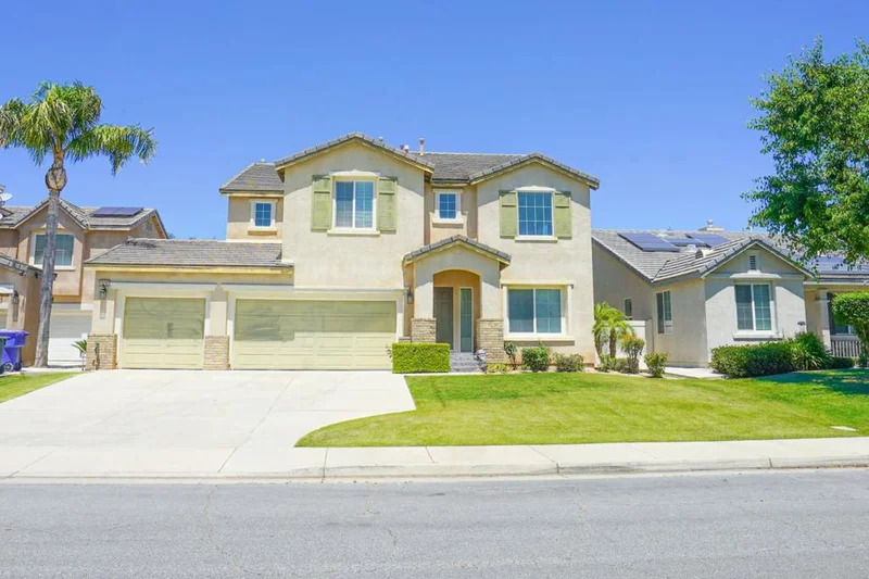 10708 DESERT VIEW Place
