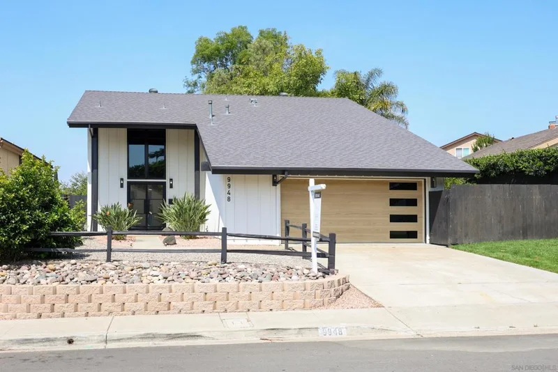 9948 Courtyard Dr, San Diego, CA 92131