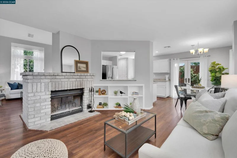 400 Devon Ct