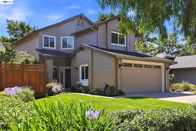 3711 Kamp Dr