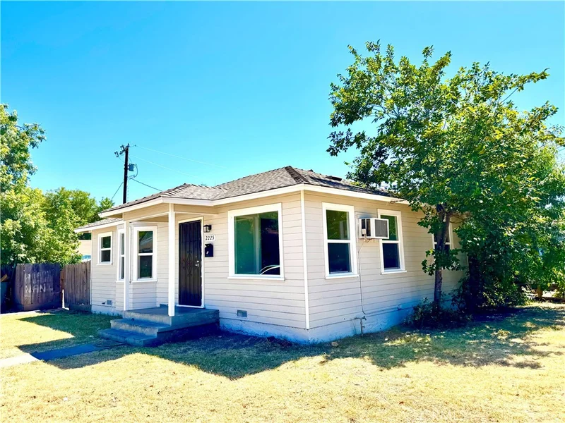 2225 N Sutter
