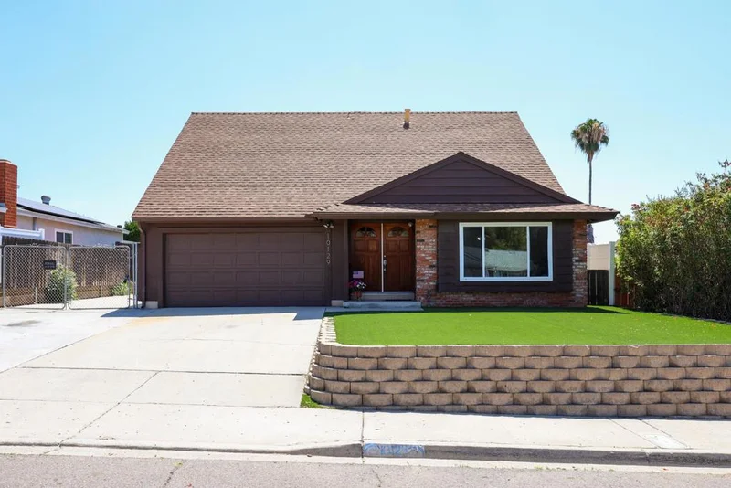 10129 Timberlane Way, Santee, CA 92071