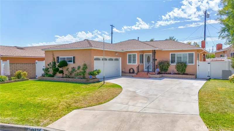 11725 Thermal Drive, La Mirada, CA 90638