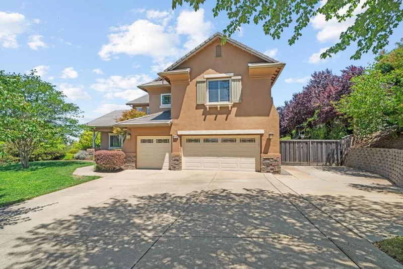 Photo 2 of 2665 Aberdeen Lane
