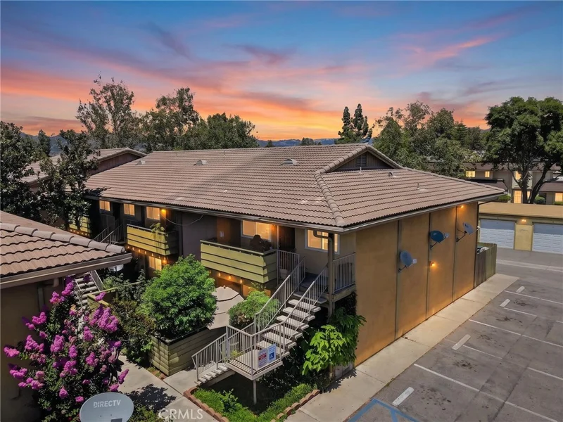 2041 E Grand Ave 52