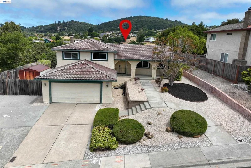 5219 Heavenly Ridge Ln