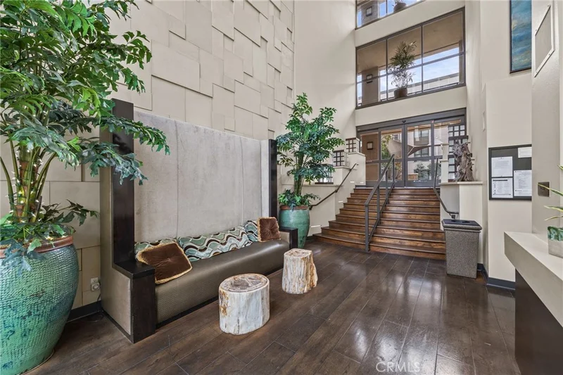 402 Rockefeller 305 photo 2
