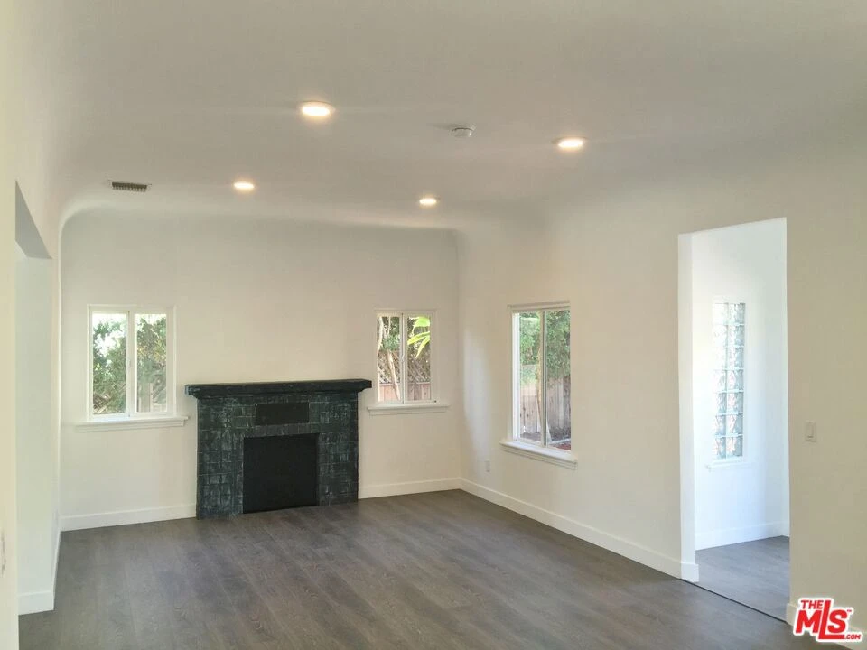 Interior 2