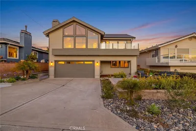 251 Vista Del Mar Avenue