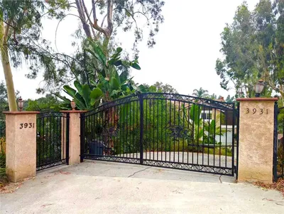 3931 E Lorencita Drive