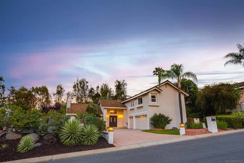 3326 Avenida Sierra, Escondido, CA 92029