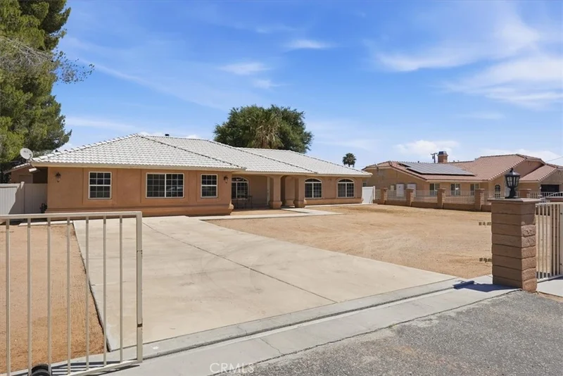 Photo 2 of 14800 Maricopa