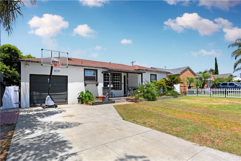 9049 Lemoran Avenue, Downey, CA 90240