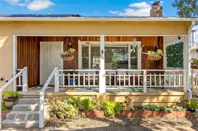 24 Grand Avenue photo 2