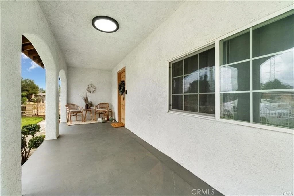 Interior 3