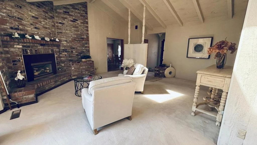 Interior 3