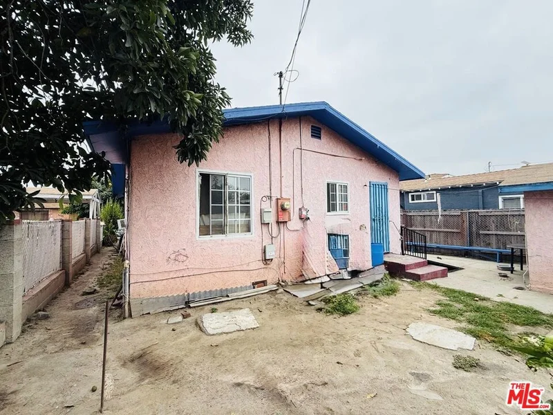 1450 W 67th Street photo 2